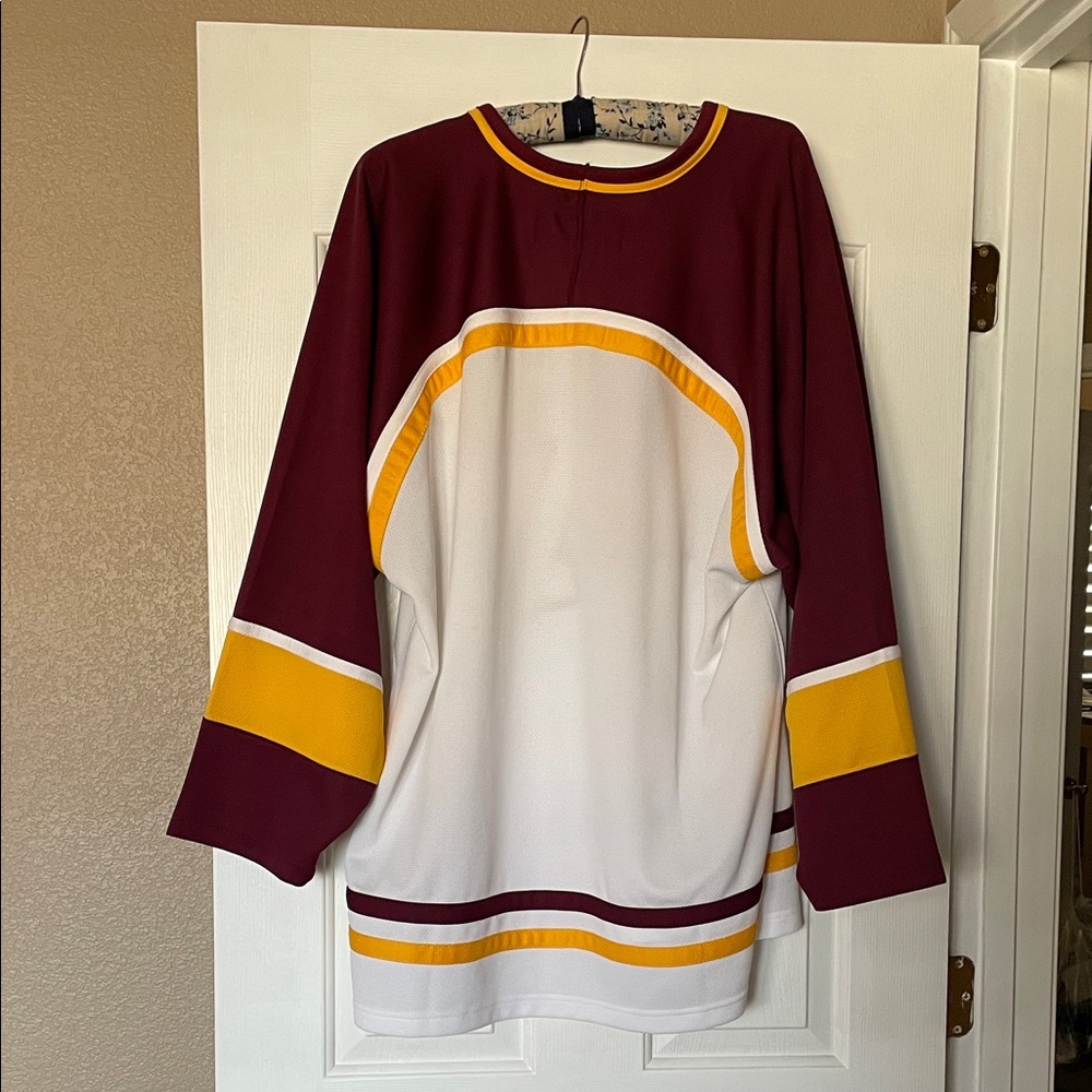 Men’s XL Nike Minnesota Hockey Jersey. Embroidered patch. Great condition. - Picture 2 of 5